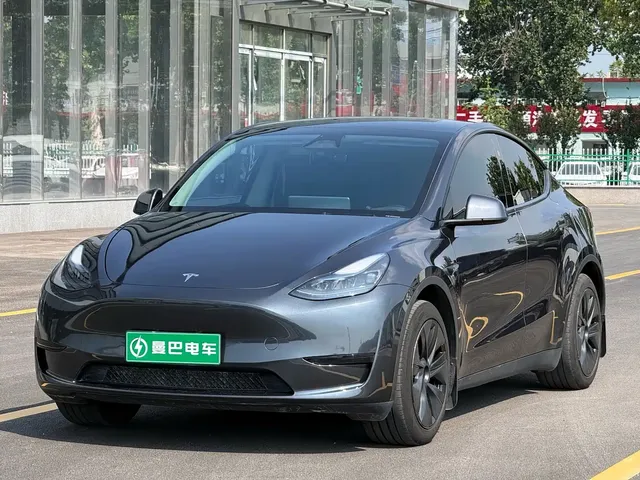 Tesla Model Y 2024 Rear-Wheel Drive Version