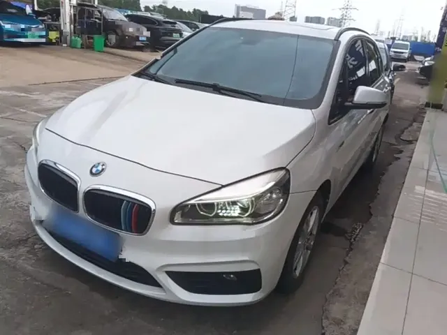 BMW 2 Series Touring 2016 218i Leading