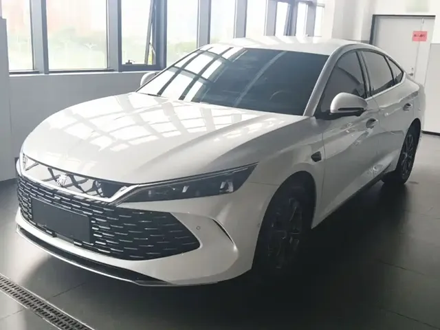 BYD Qin L 2025 DM-i Smart Drive Edition 80KM Leading