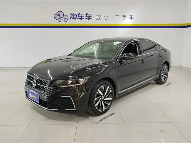 Volkswagen Passat 2022 330TSI Luxury Edition