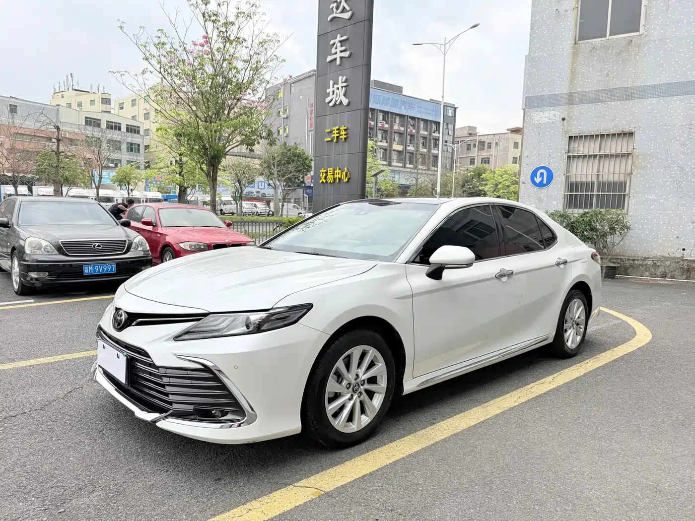 Toyota Camry 2023 2.0G Luxury Edition