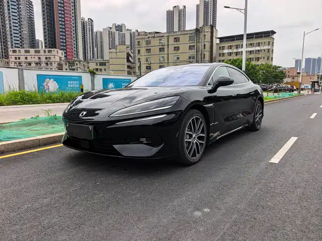 Denza Z9 2024 Model 1100km AWD Max Edition