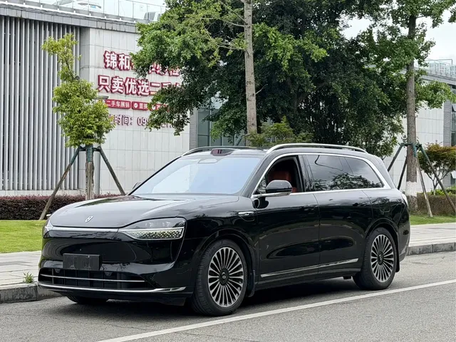 AITO Wenjie AITO M9 2024 Extended Range Ultra 42kWh 6-Seater