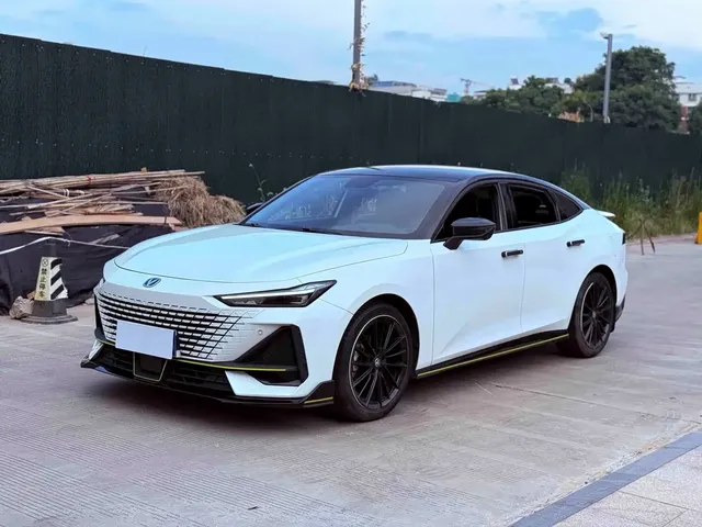 Changan UNI-V 2023 1.5T Sport Edition