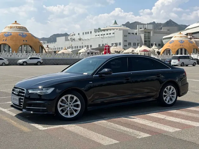 Audi A6L 2018 30th Anniversary 35 TFSI Fashion