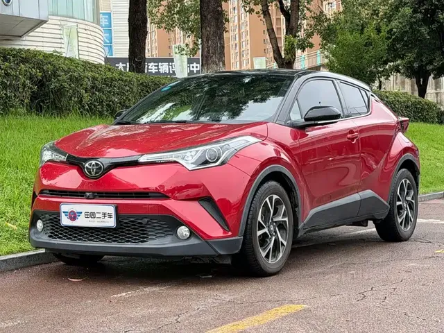 Toyota C-HR 2020 Model 2.0L Leading