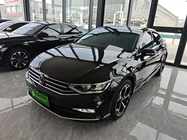 Volkswagen Magotan 2023 Model 2 Million Commemorative Edition 330TSI DSG Luxury