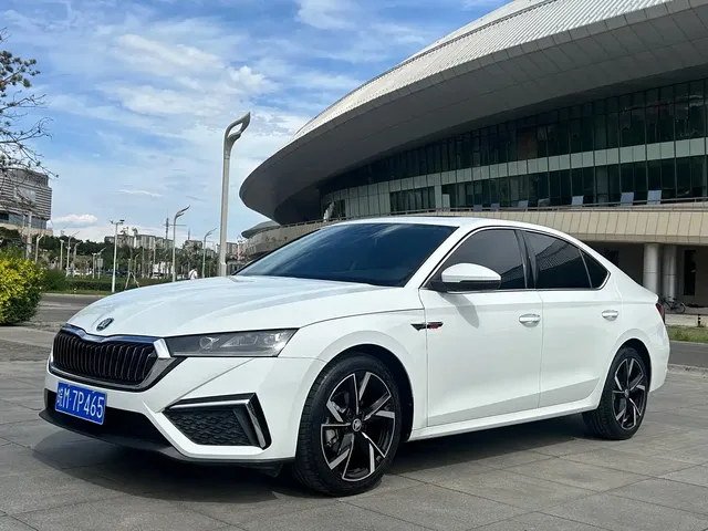 Škoda Octavia 2023 Facelift PRO TSI280 Premium Edition