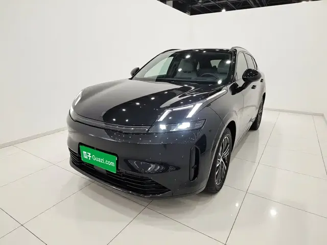 Lynk & Co 08 EM-P 2025 120km Long Range Pro