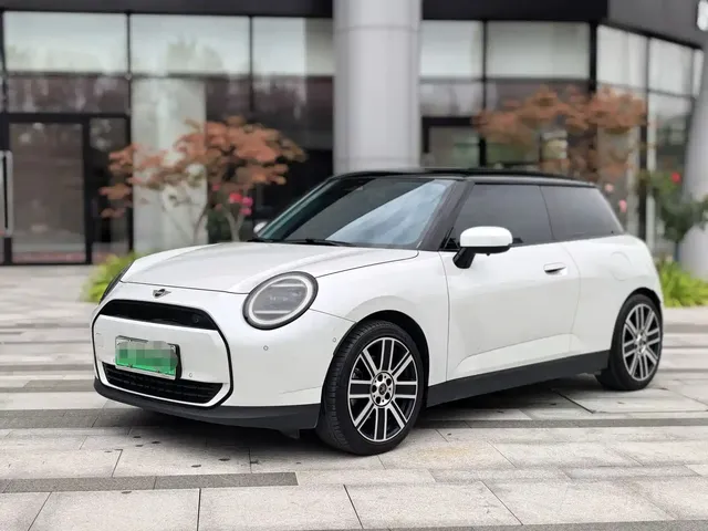 MINI Electric MINI COOPER 2025 Model 456km COOPER E Classic