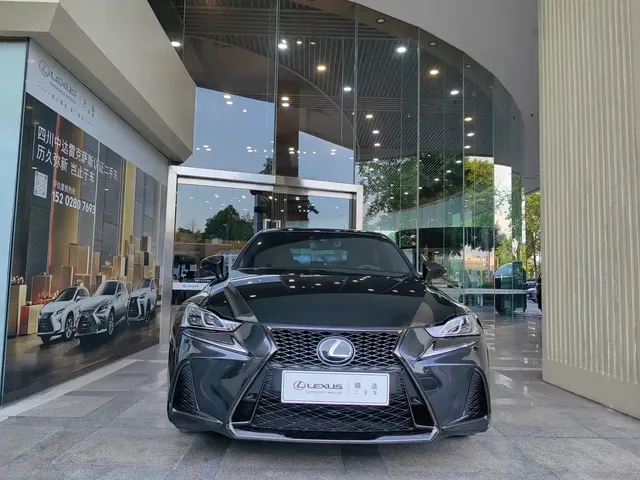 Lexus IS 2017 300 F SPORT