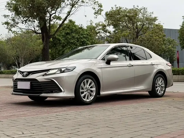 Toyota Camry 2021 2.0G Luxury Edition
