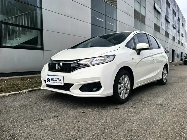 Honda Fit 2018 1.5L CVT Comfort Sunroof Edition