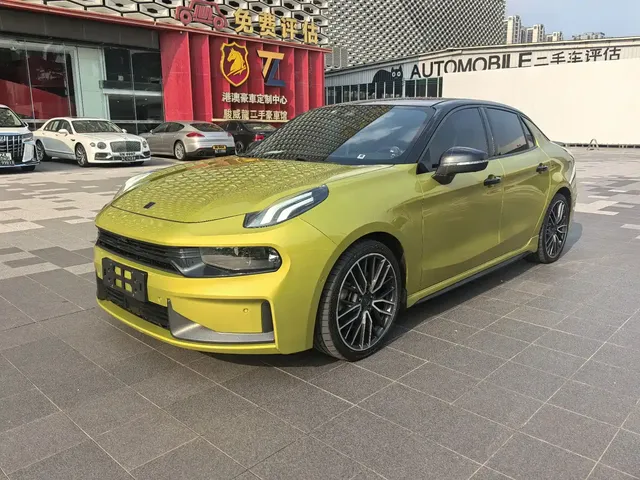 Lynk & Co 03 2020 03+ 2.0TD Auto Performance Package Edition