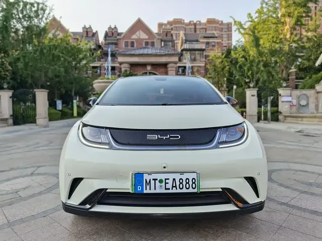 BYD Dolphin 2024 Glory Edition 420km Fashion Edition