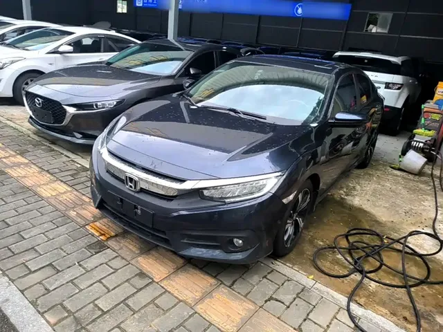 Honda Civic 2016 220TURBO CVT Premium Edition