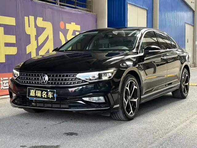 Volkswagen Magotan 2023 2 Million Units Anniversary Edition 330TSI DSG Leading Type
