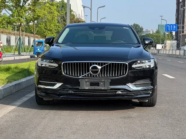 Volvo S90 2019 T4 Momentum