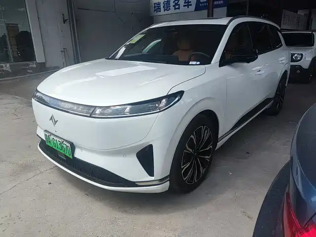 Dongfeng Yipai eπ008 2026 6-seater EREV Family Joy Edition