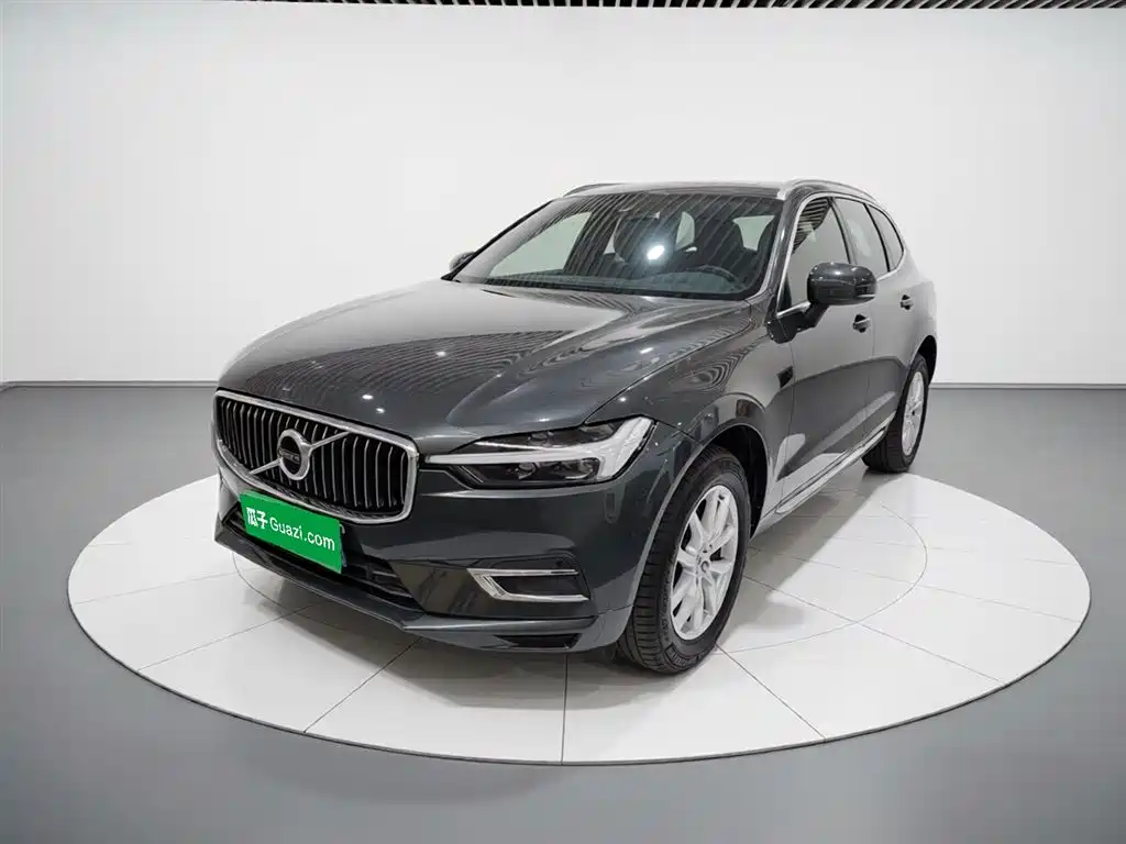 Volvo XC60 2021 T5 AWD Momentum