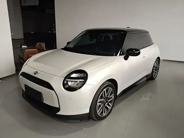 MINI Electric MINI COOPER 2025 Model 456km COOPER E Classic