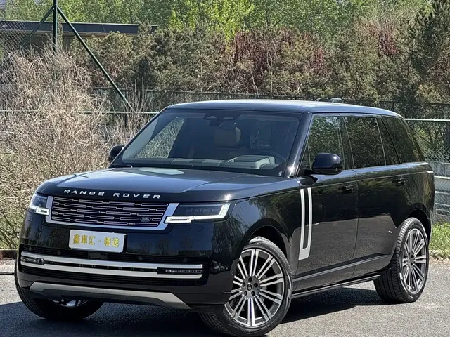 Land Rover Range Rover 2024 3.0 L6 400PS Genesis Extended