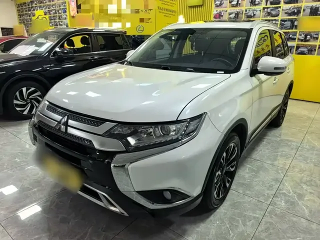 Mitsubishi Outlander 2019 2.0L 2WD Enjoy 7-Seater China VI