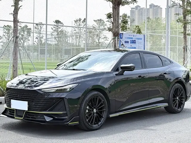 Changan UNI-V 2022 1.5T Sport Edition