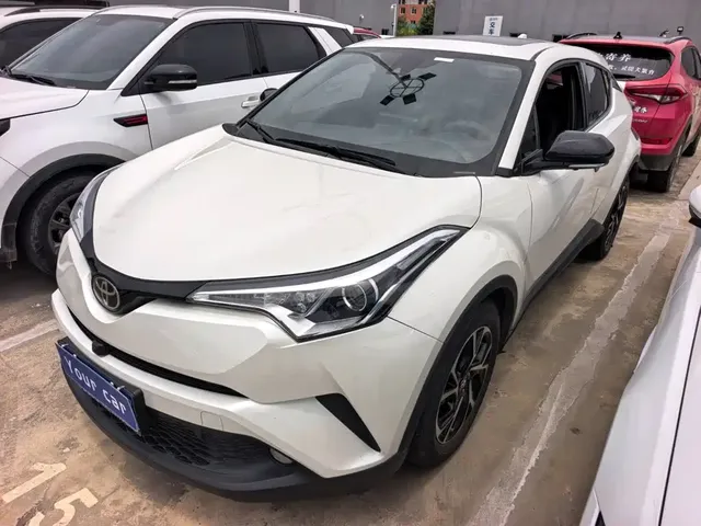 Toyota C-HR 2020 Model 2.0L Leading