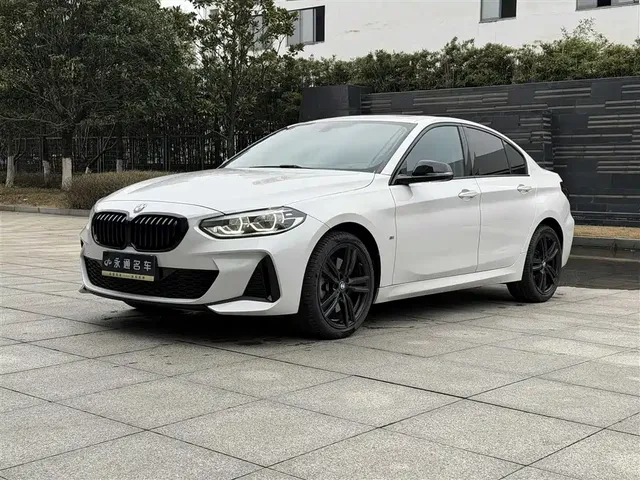 BMW 1 Series 2023 125i M Sport Shadow Edition