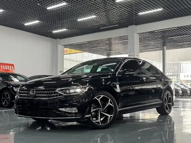 Volkswagen Magotan 2024 2 Million Units Public Sharing Edition 330TSI DSG Luxury
