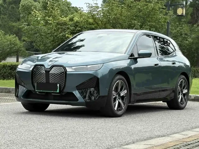 BMW iX 2023 Facelift xDrive40