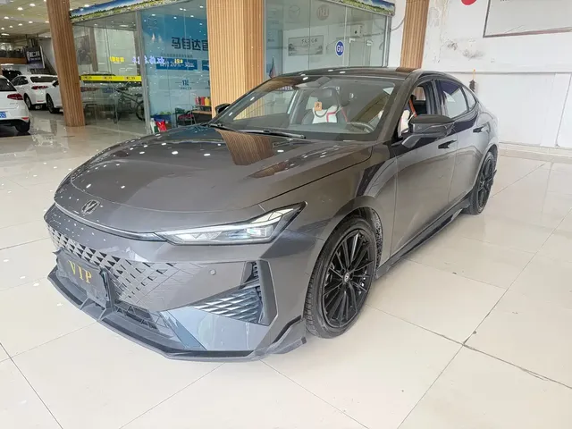 Changan UNI-V 2024 1.5T Deluxe Sport
