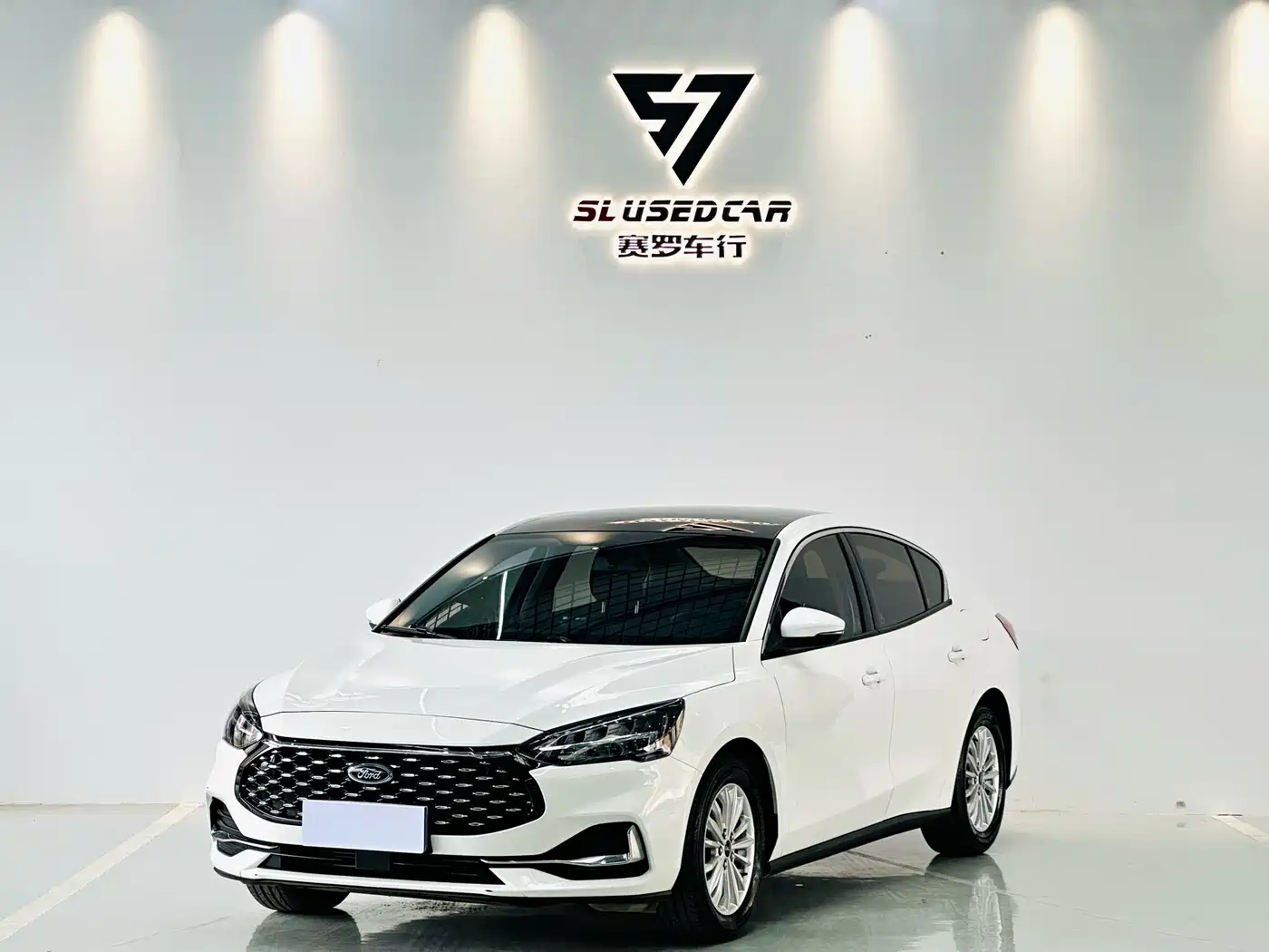 Ford Focus 2021 Sedan EcoBoost 180 Auto Trend