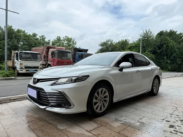 Toyota Camry 2023 2.0G Luxury Edition