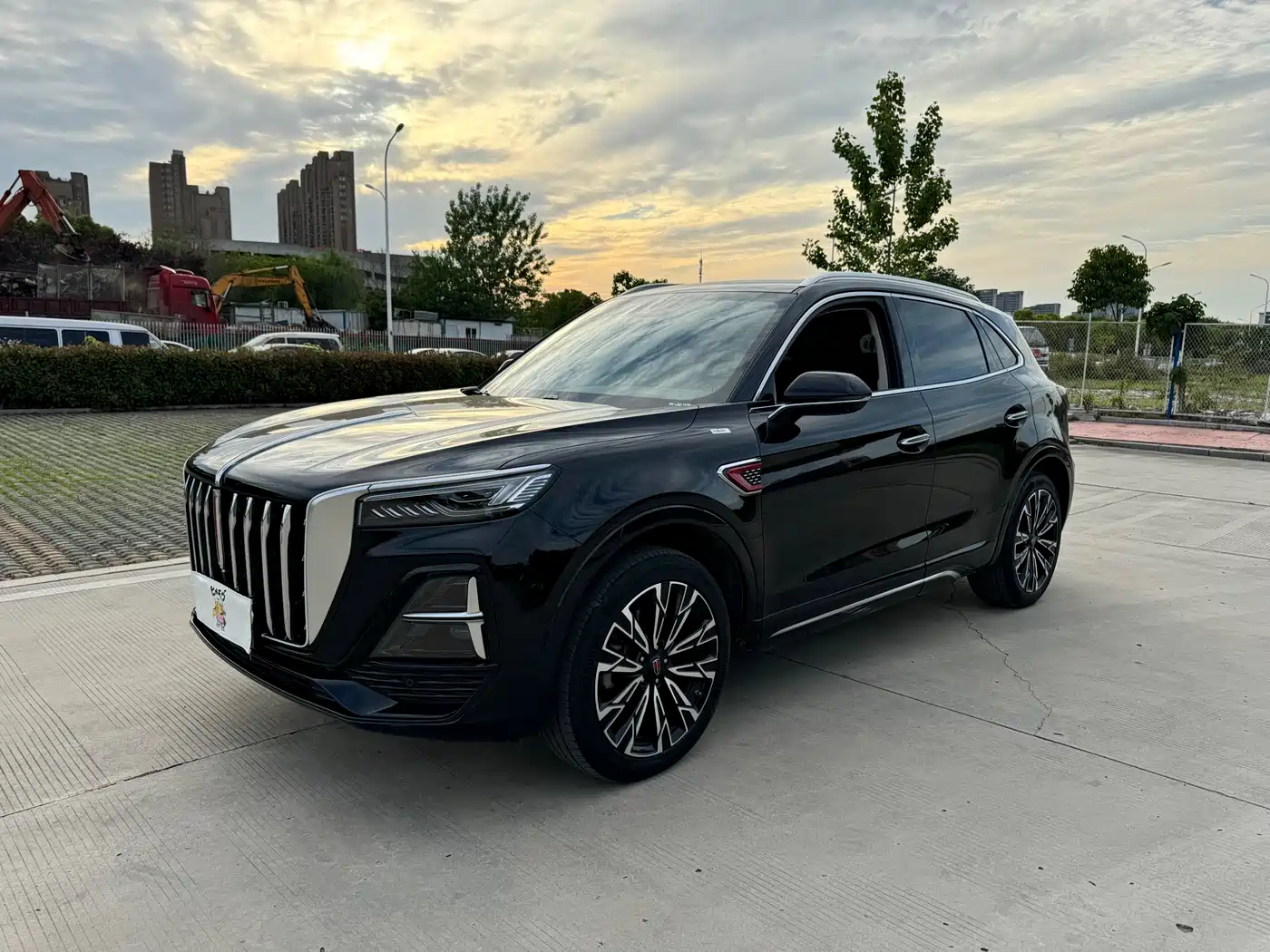 Hongqi HS5 2023 2.0T AWD Flag Enjoy Pro Edition