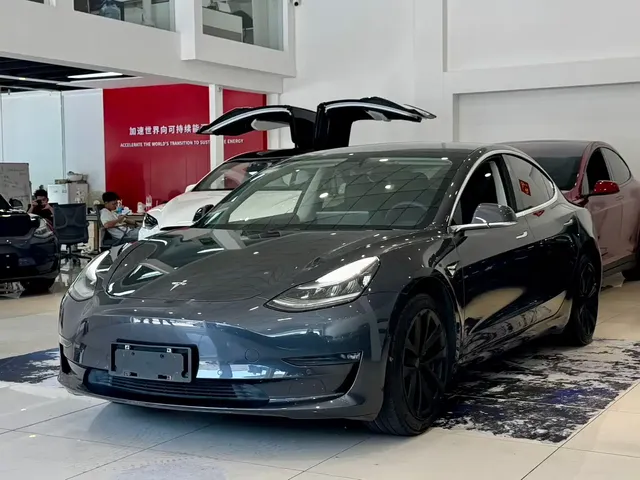 Tesla Model 3 2020 Facelift Long Range Rear-Wheel Drive
