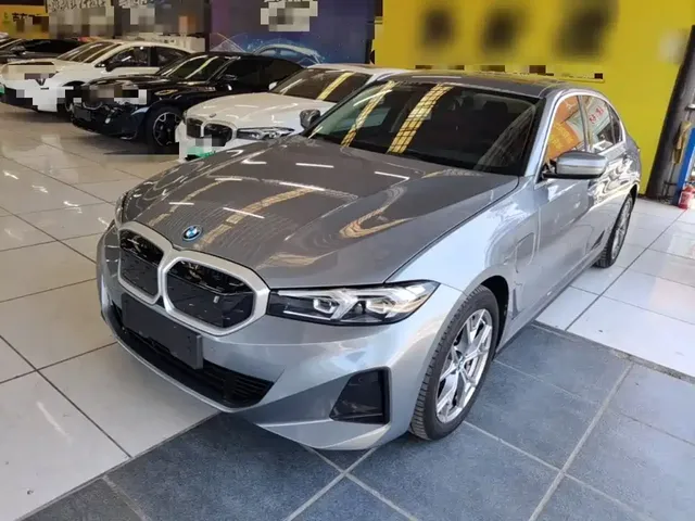 BMW i3 2022 eDrive 35 L