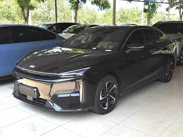 Geely Galaxy L6 2024 125km PLUS Soaring Dragon Edition