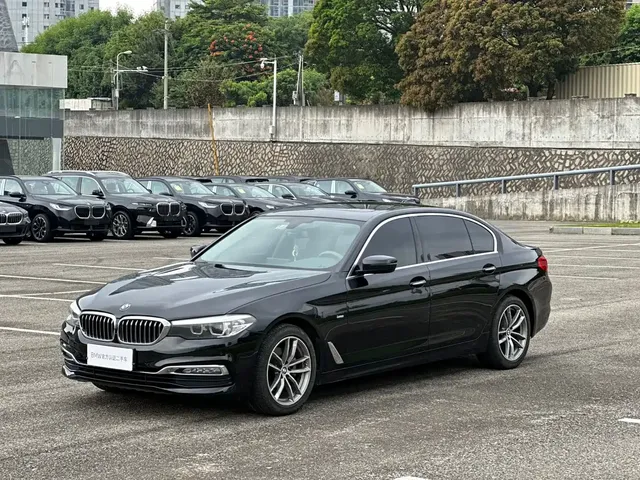 BMW 5 Series 2018 525Li M Sport Package