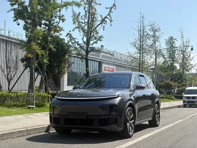 Li Auto Li L8 2023 Pro