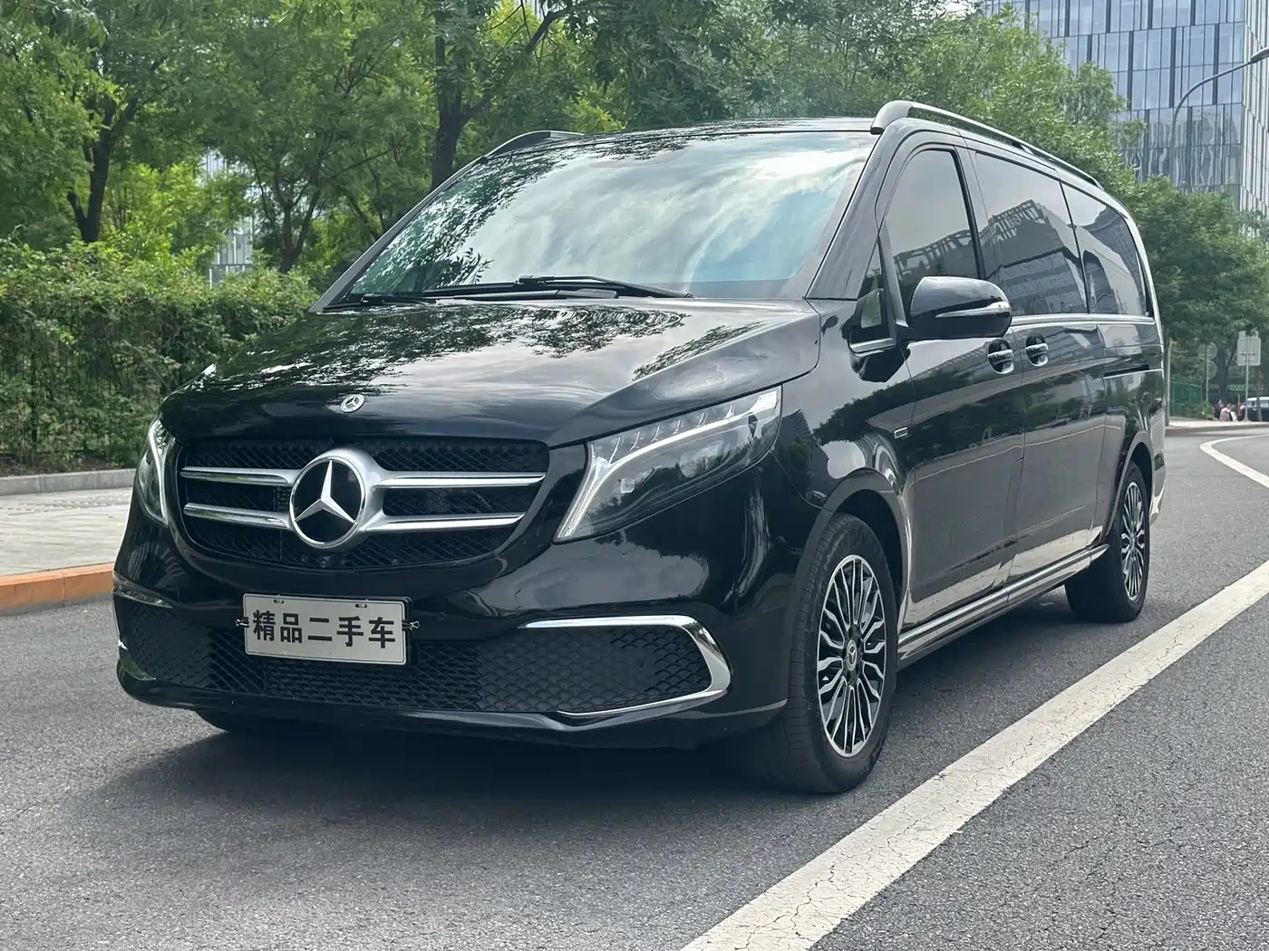 Mercedes-Benz V-Class 2022 V 260 L Long Wheelbase Prestige Edition