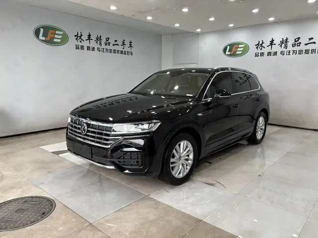 Volkswagen Touareg 2023 2.0TSI R-Line Edition