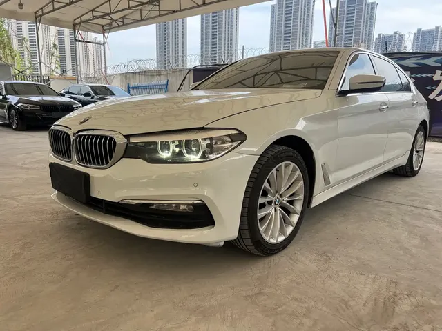 BMW 5 Series 2018 525Li Luxury Package