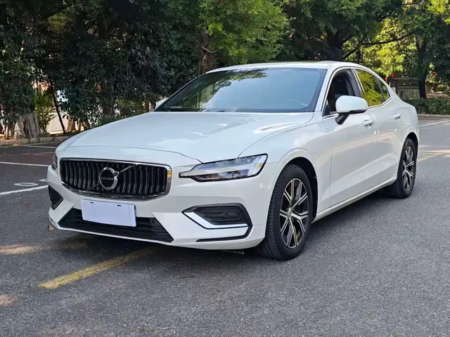 Volvo S60 2024 B4 Elegance Luxury Edition