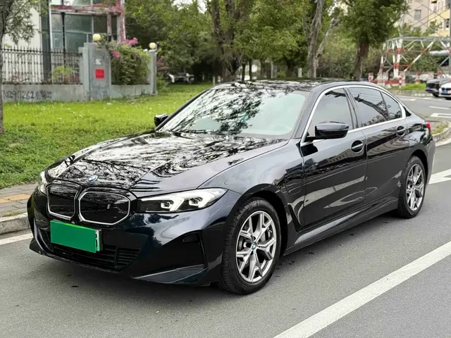 BMW i3 2024 eDrive 35 L