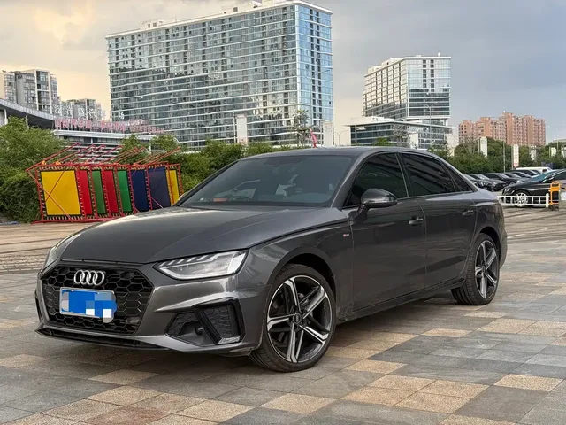 Audi A4L 2025 Model Year Facelift 2 Million Celebration Edition 40 TFSI Luxury Dynamic