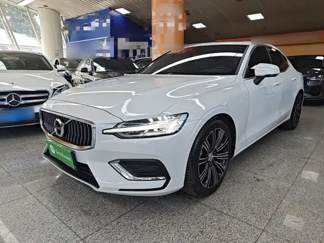 Volvo S60 2022 B4 Smart Vision Luxury Edition