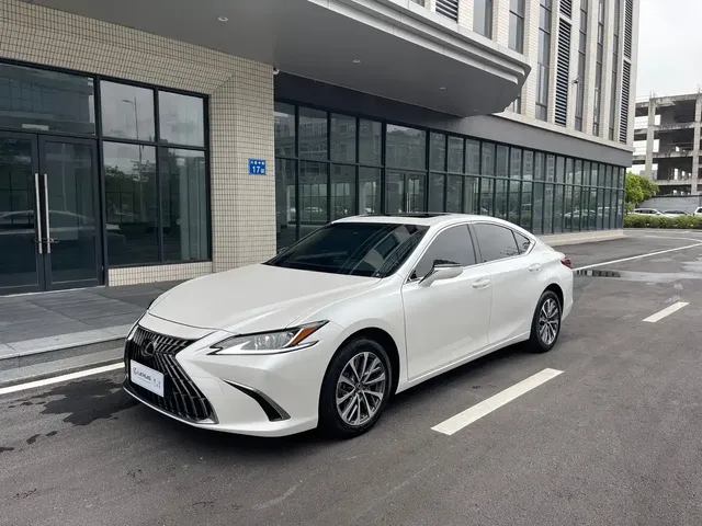 Lexus ES 2023 200 Excellence Edition