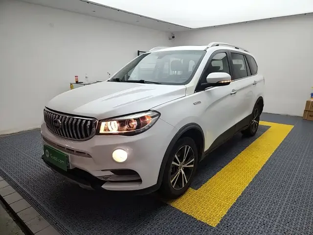 SWM Motor SWM X7 2018 1.8L Manual Comfort 7-Seater